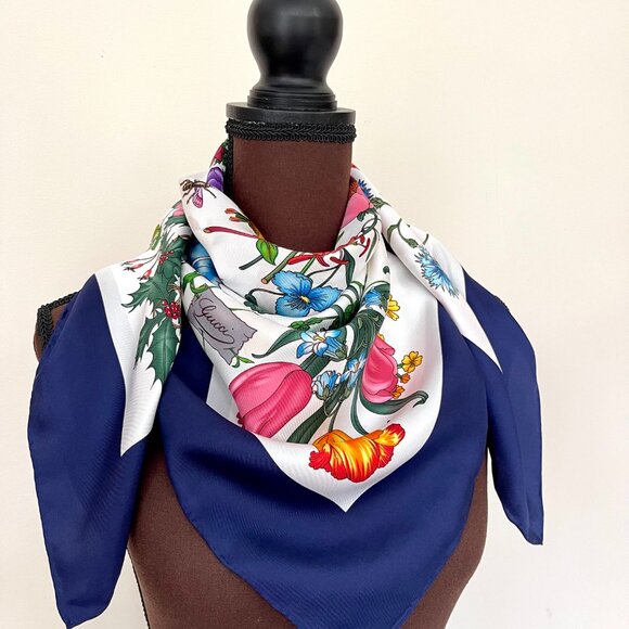 Gucci Silk Wrap Flora 1 Print Multicolor Blue Border Scarf - Picture 12 of 16